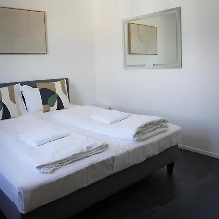 Apartment Space 3 *